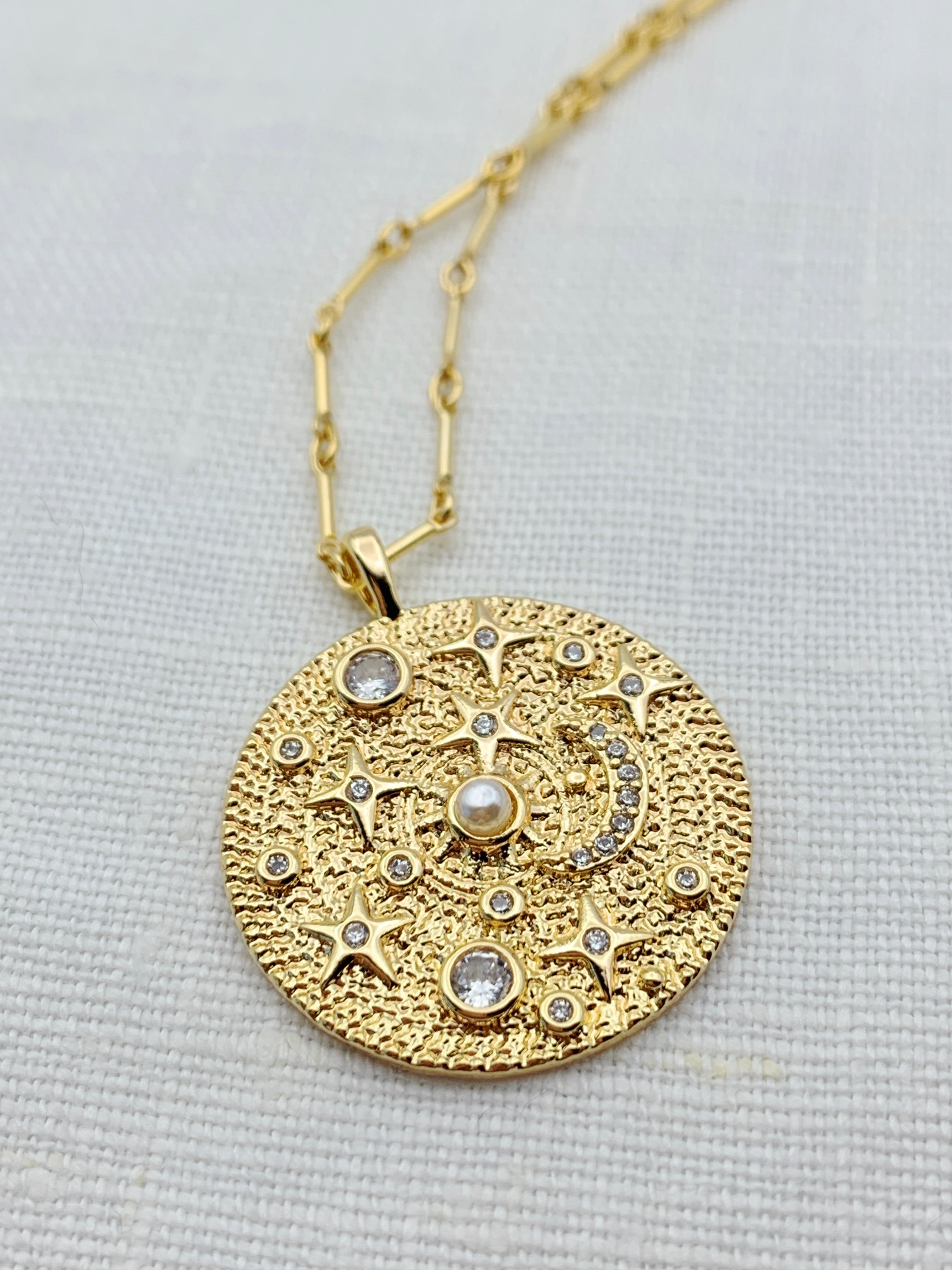 Round Cz and Pearl Pendant Necklace